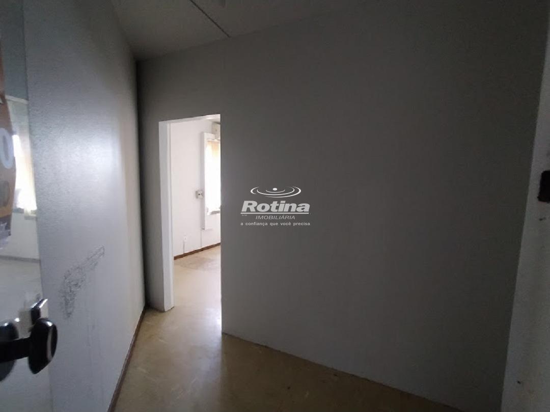 Sala à venda, em Uberlândia no bairro Nossa Senhora Aparecida no valor de R$ 180.000,00 - Rotina Imobiliária: 