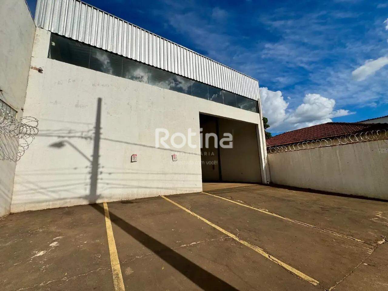 Galpão para alugar, em Uberlândia no bairro Marta Helena no valor de R$ 10.500,00 - Rotina Imobiliária: 