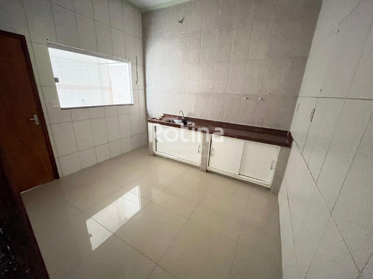 Casa para alugar, 3 quartos em Uberlândia no bairro São Jorge no valor de R$ 1.650,00 - Rotina Imobiliária: 