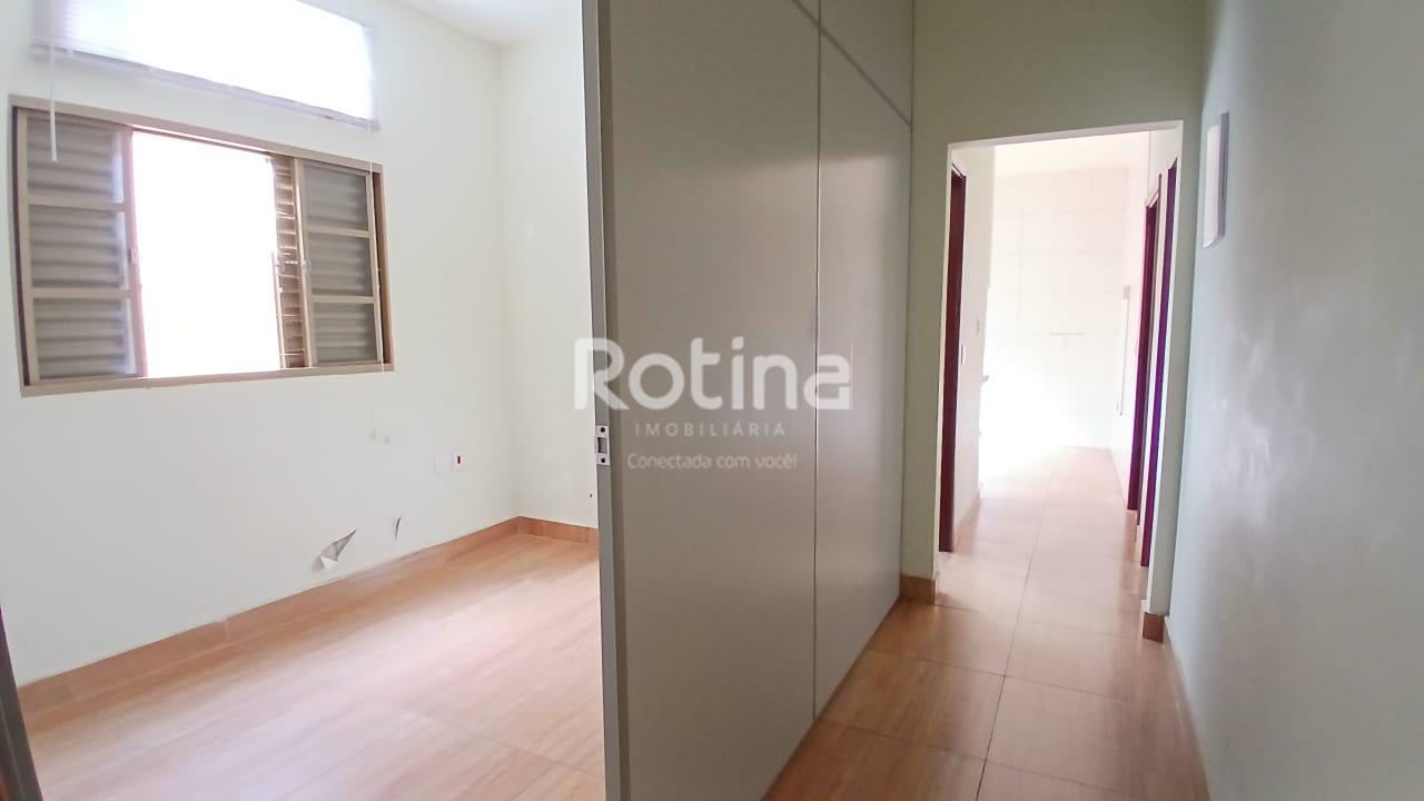 Casa para alugar, 3 quartos em Uberlândia no bairro Santa Luzia no valor de R$ 3.000,00 - Rotina Imobiliária: 