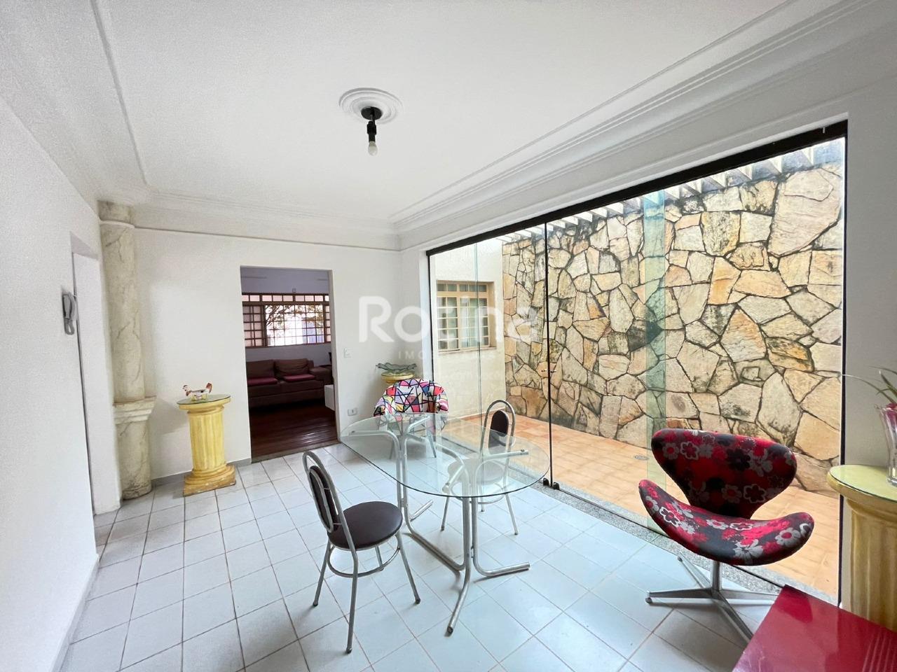 Casa à venda, 3 quartos em Uberlândia no bairro Vigilato Pereira no valor de R$ 770.000,00 - Rotina Imobiliária: 