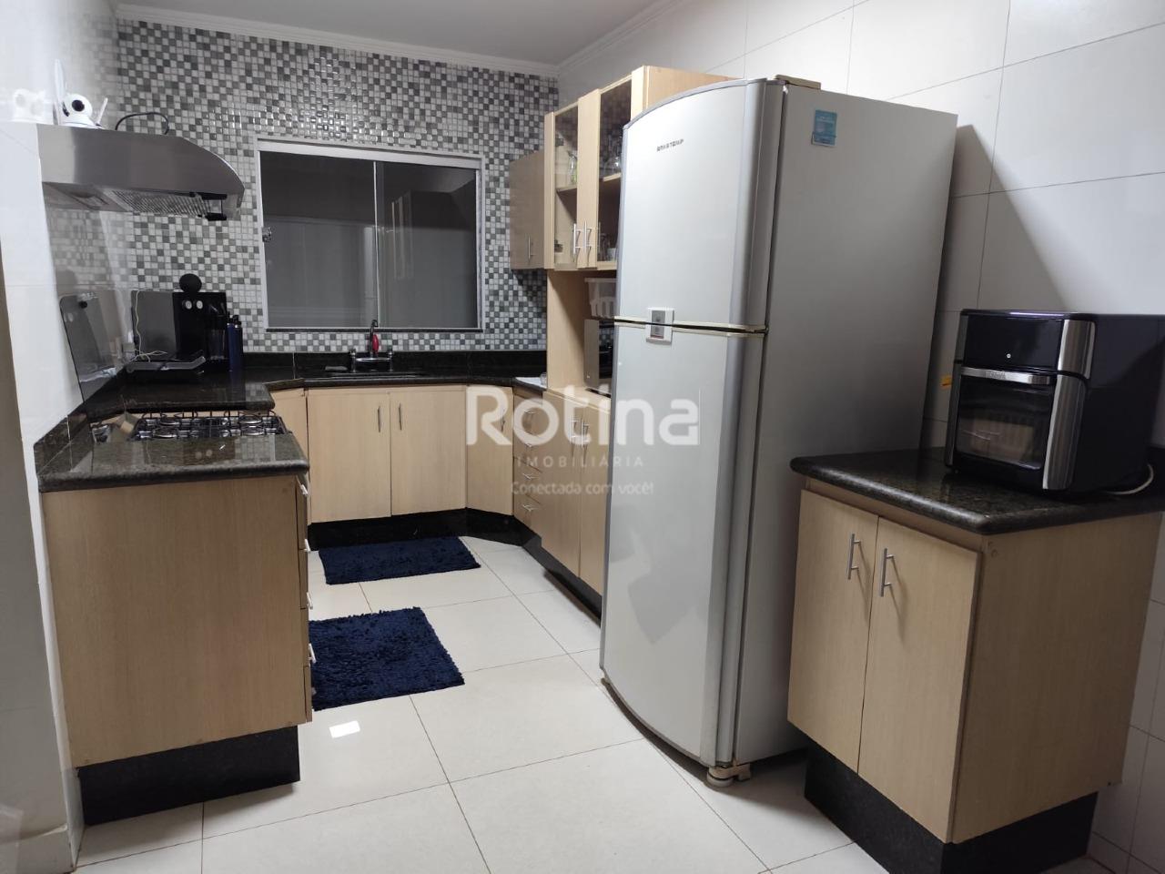 Casa à venda, 4 quartos em Uberlândia no bairro Santa Luzia no valor de R$ 600.000,00 - Rotina Imobiliária: 