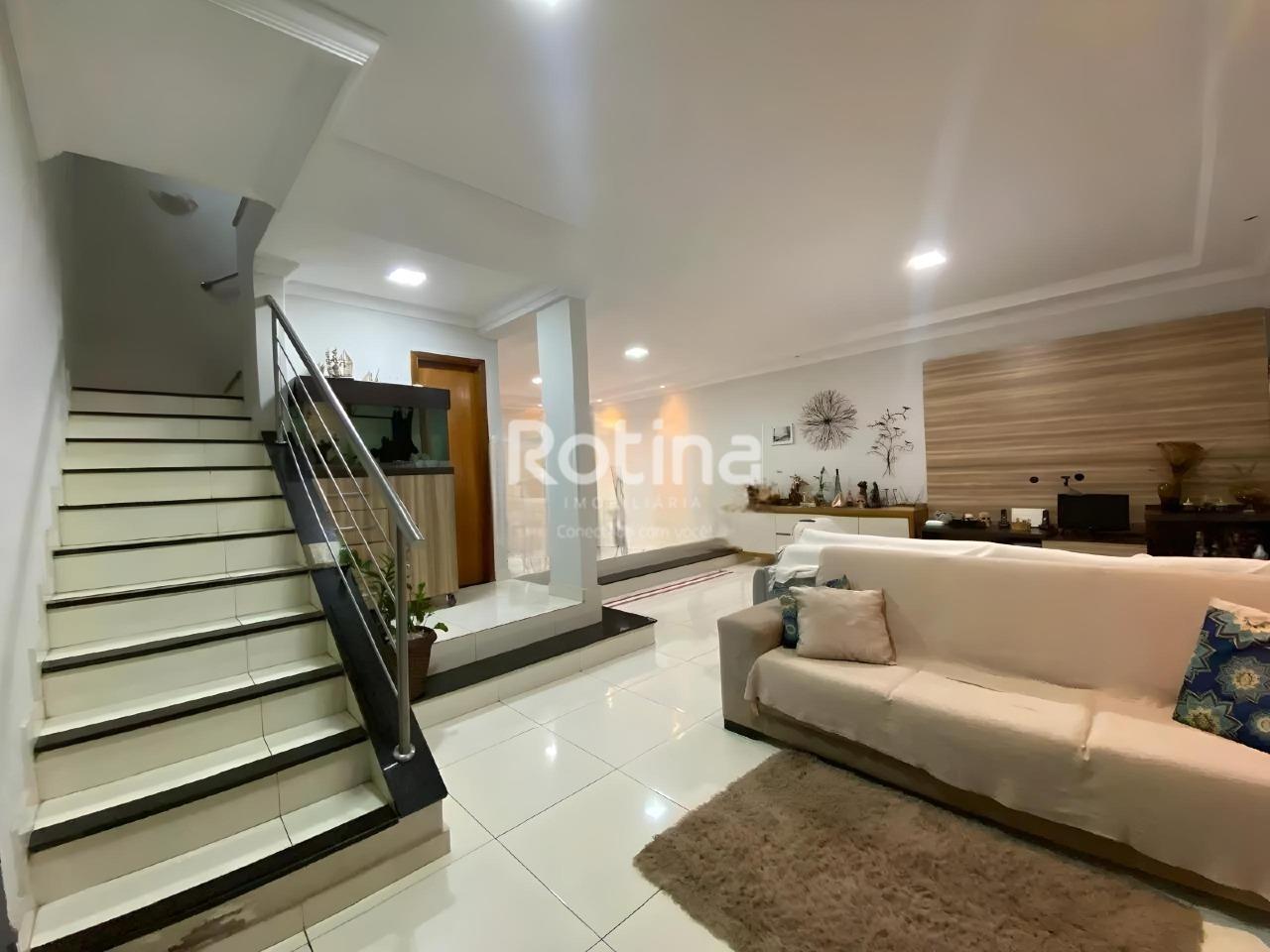 Casa para alugar, 3 quartos em Uberlândia no bairro Presidente Roosevelt no valor de R$ 4.500,00 - Rotina Imobiliária: 