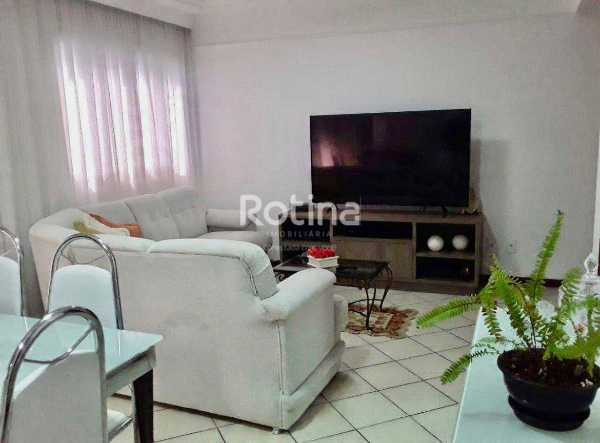 Apartamento à venda, 3 quartos em Uberlândia no bairro Jardim Finotti no valor de R$ 500.000,00 - Rotina Imobiliária: 