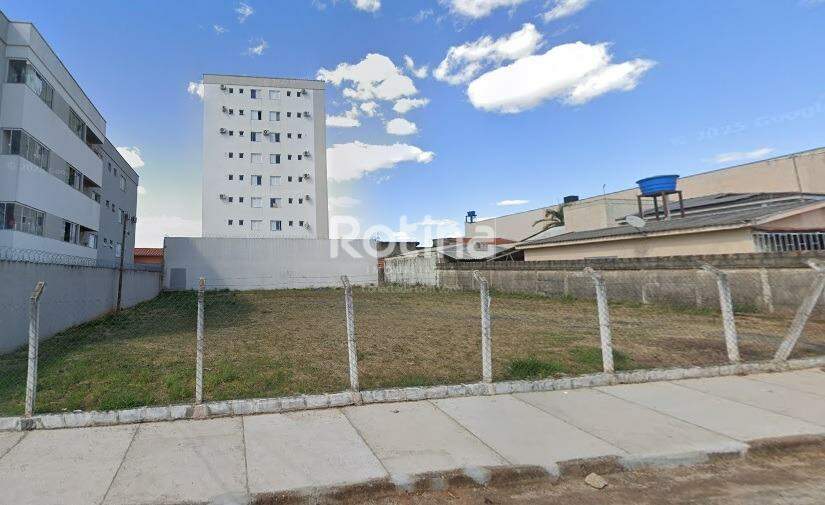 Terreno à venda, em Uberlândia no bairro Santa Mônica no valor de R$ 1.200.000,00 - Rotina Imobiliária: 