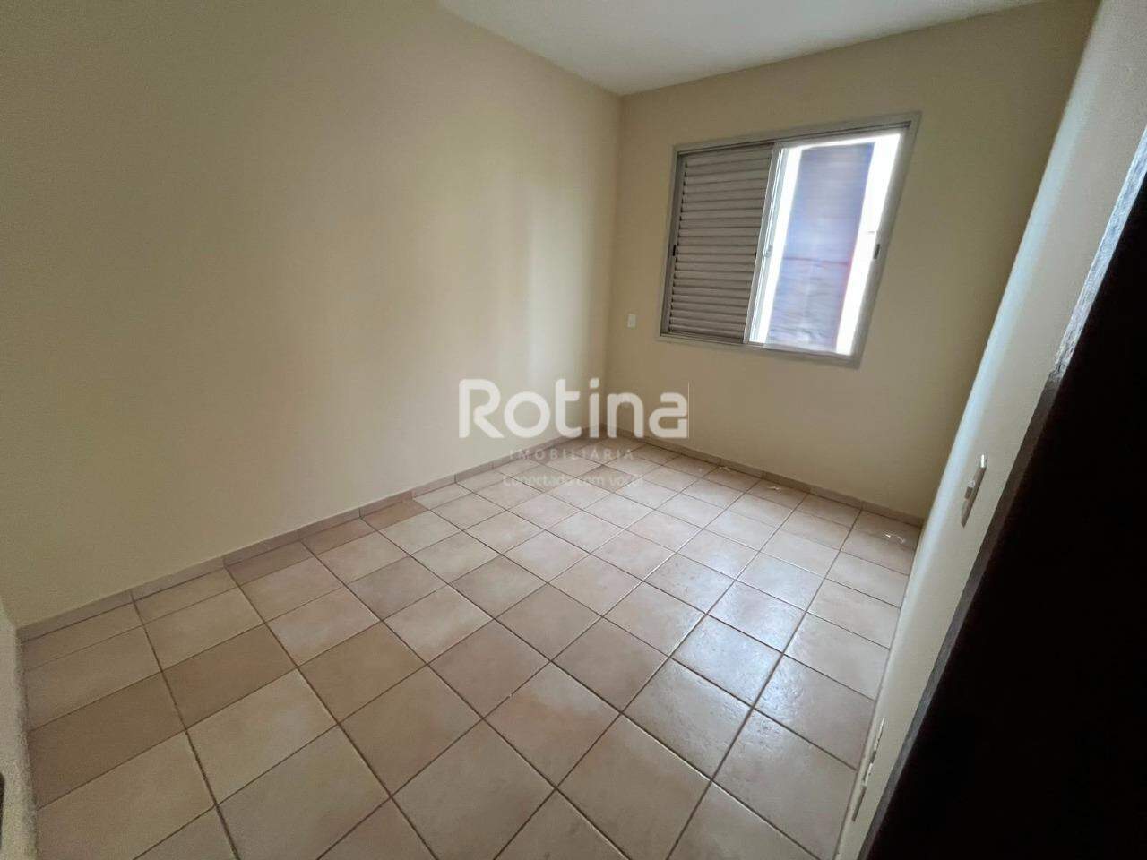 Apartamento para alugar, 3 quartos em Uberlândia no bairro Marta Helena no valor de R$ 2.200,00 - Rotina Imobiliária: 