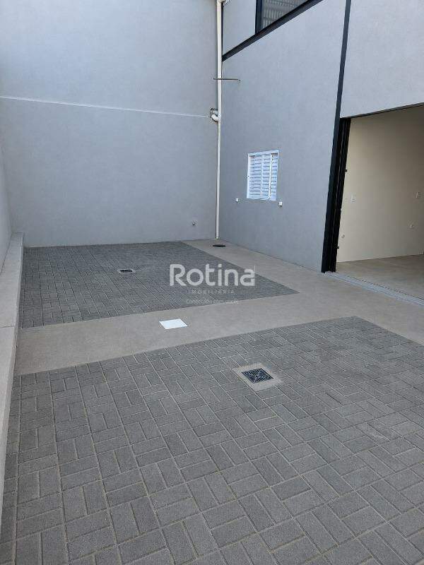 Galpão para alugar, em Uberlândia no bairro Marta Helena no valor de R$ 6.000,00 - Rotina Imobiliária: 