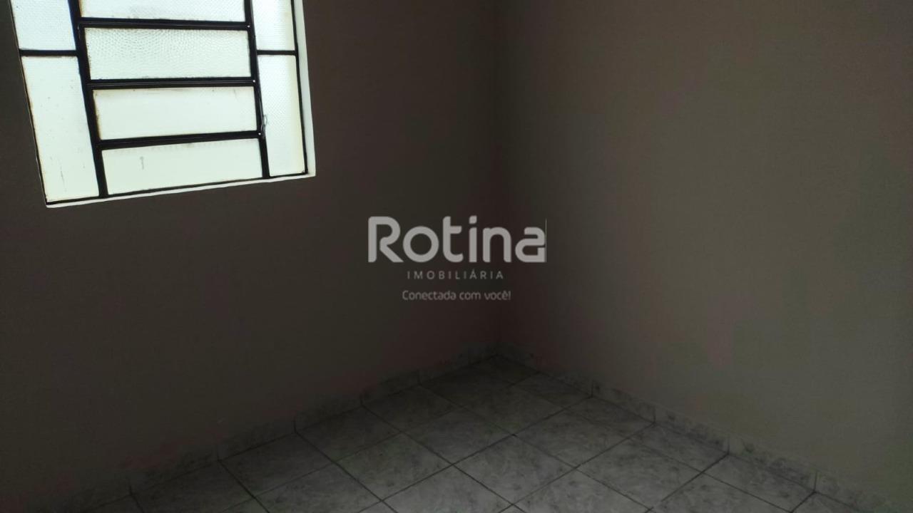Casa para alugar, 3 quartos em Uberlândia no bairro Saraiva no valor de R$ 1.800,00 - Rotina Imobiliária: 