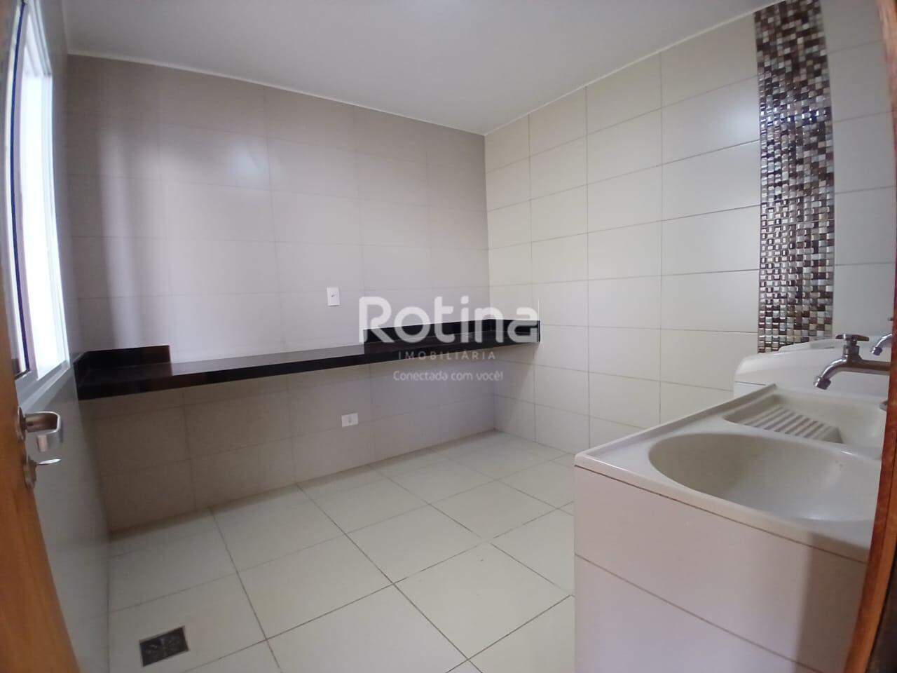 Sala para alugar, em Uberlândia no bairro Vigilato Pereira no valor de R$ 1.800,00 - Rotina Imobiliária: 