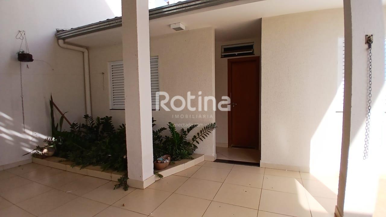 Sala para alugar, em Uberlândia no bairro Vigilato Pereira no valor de R$ 1.800,00 - Rotina Imobiliária: 