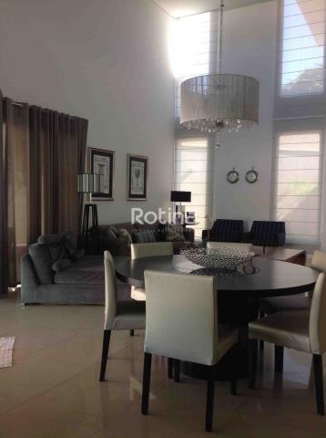Casa à venda, 4 quartos em Uberlândia no bairro Jardim Karaíba no valor de R$ 2.600.000,00 - Rotina Imobiliária: 
