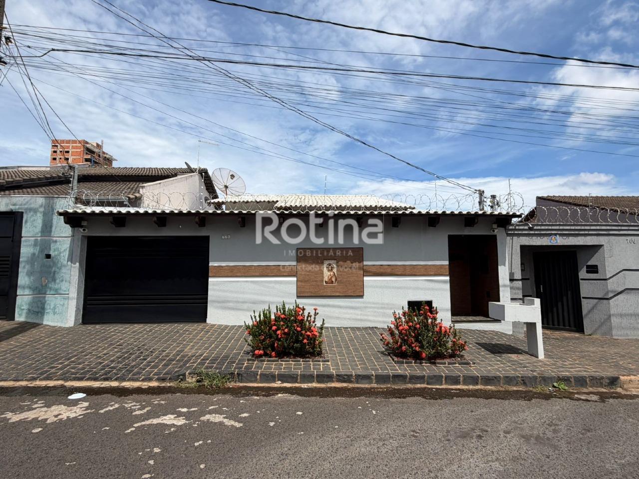 Casa para alugar, 4 quartos em Uberlândia no bairro Granada no valor de R$ 5.500,00 - Rotina Imobiliária: 