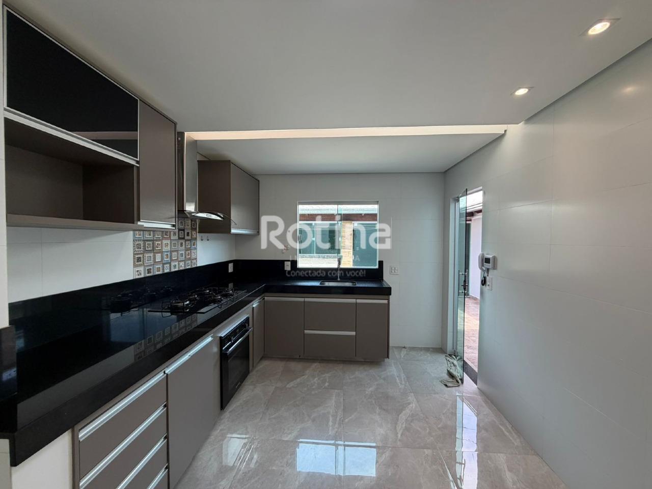 Casa para alugar, 4 quartos em Uberlândia no bairro Granada no valor de R$ 5.500,00 - Rotina Imobiliária: 