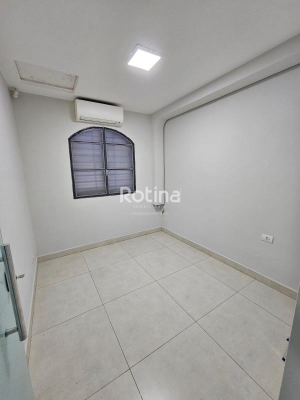 Comercial para alugar, em Uberlândia no bairro Santa Mônica no valor de R$ 10.000,00 - Rotina Imobiliária: 