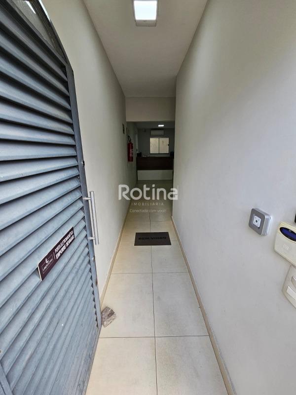 Comercial para alugar, em Uberlândia no bairro Santa Mônica no valor de R$ 10.000,00 - Rotina Imobiliária: 