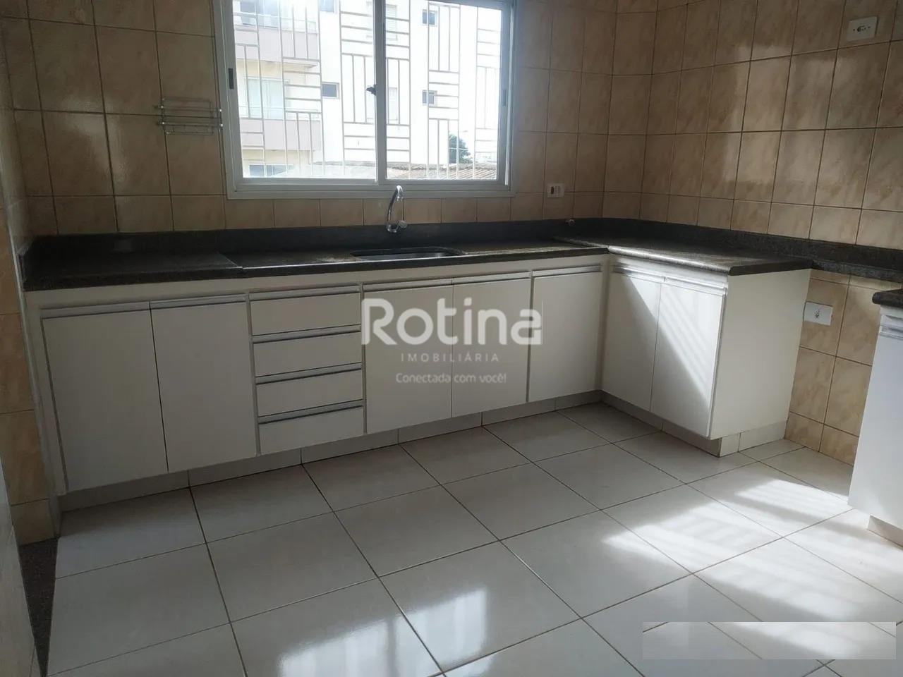 Apartamento para alugar, 3 quartos em Uberlândia no bairro Santa Mônica no valor de R$ 2.300,00 - Rotina Imobiliária: 
