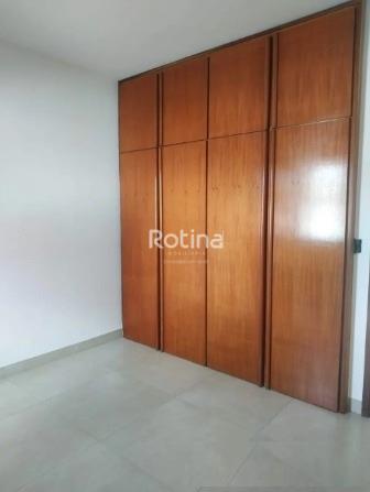 Apartamento para alugar, 3 quartos em Uberlândia no bairro Santa Mônica no valor de R$ 2.300,00 - Rotina Imobiliária: 