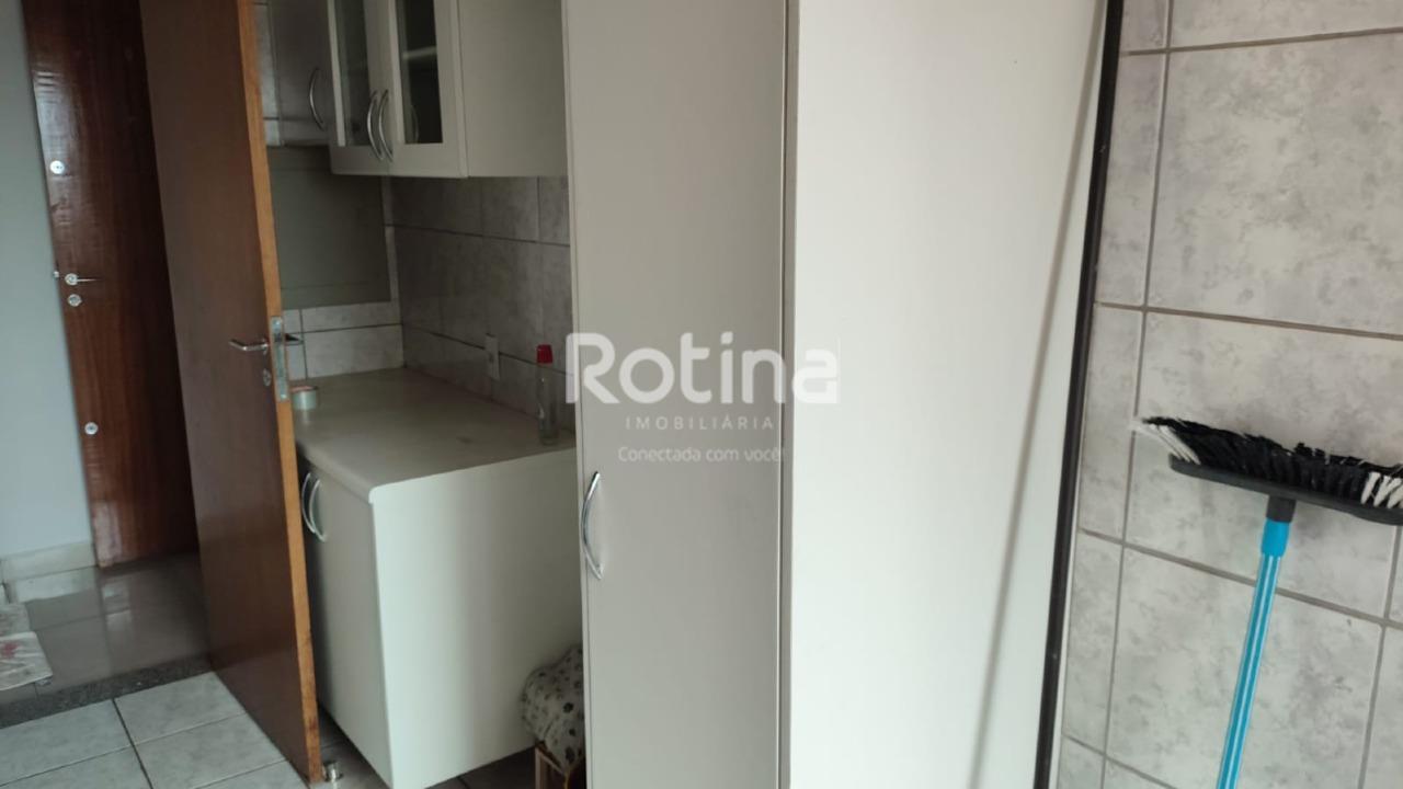 Apartamento para alugar, 3 quartos em Uberlândia no bairro Martins no valor de R$ 2.200,00 - Rotina Imobiliária: 