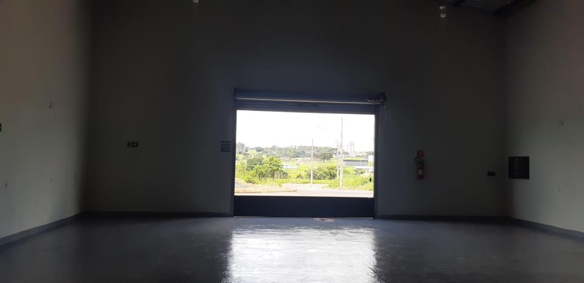 Galpão para alugar, em Uberlândia no bairro Loteamento Luizote de Freitas IV no valor de R$ 4.000,00 - Rotina Imobiliária: 