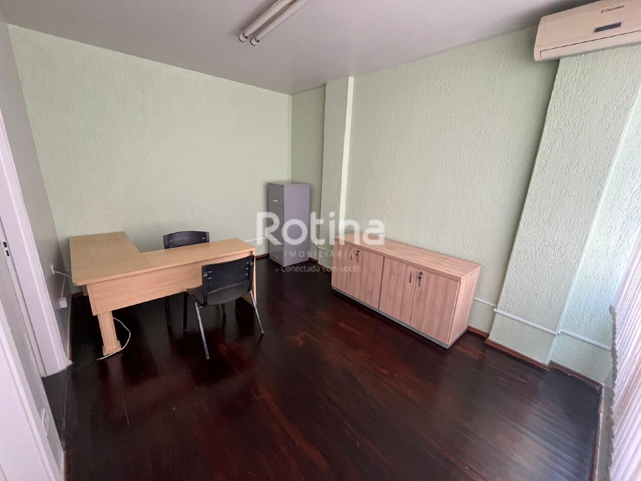 Sala para alugar, em Uberlândia no bairro Centro no valor de R$ 630,00 - Rotina Imobiliária: 