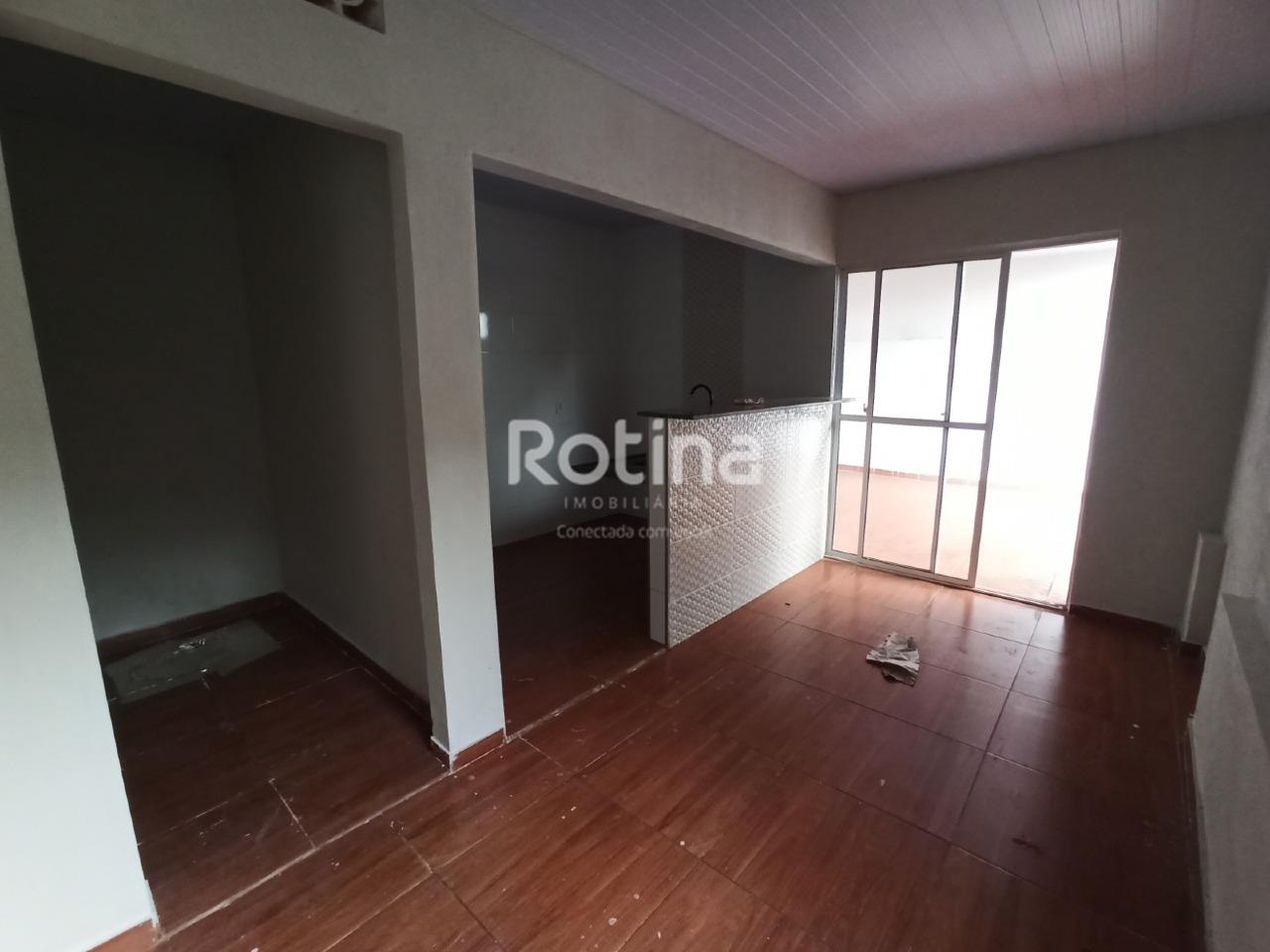 Casa Condomínio Fechado para alugar, 2 quartos em Uberlândia no bairro Aclimação no valor de R$ 1.800,00 - Rotina Imobiliária: 