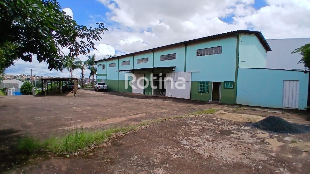 Galpão para alugar, em Uberlândia no bairro Distrito Industrial no valor de R$ 12.500,00 - Rotina Imobiliária: 
