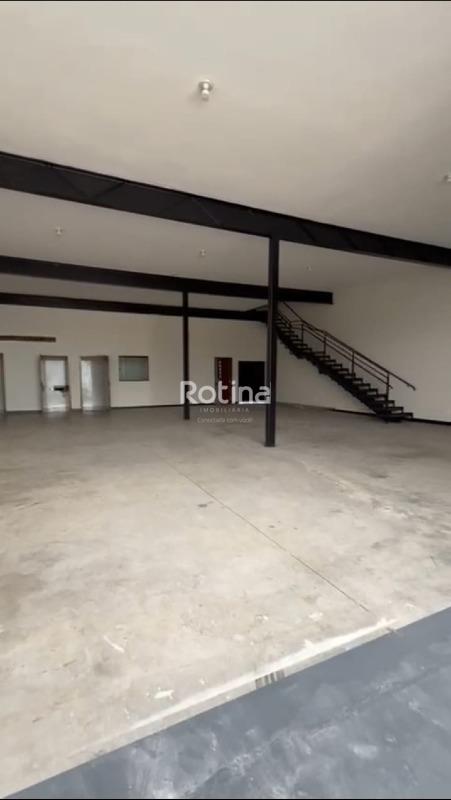 Galpão para alugar, em Uberlândia no bairro Alto Umuarama no valor de R$ 12.000,00 - Rotina Imobiliária: 