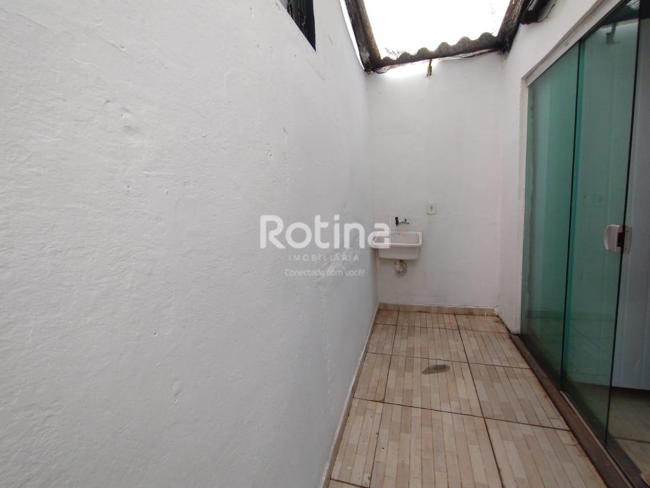 Loja para alugar, 3 quartos em Uberlândia no bairro Martins no valor de R$ 2.000,00 - Rotina Imobiliária: 