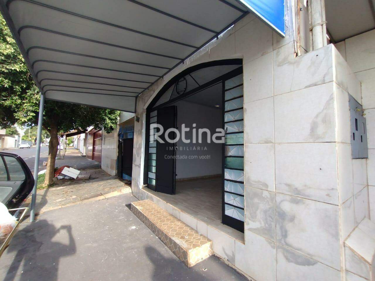Loja para alugar, 3 quartos em Uberlândia no bairro Martins no valor de R$ 2.000,00 - Rotina Imobiliária: 