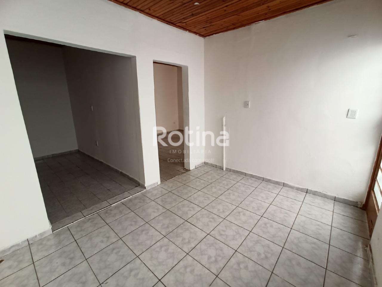 Casa para alugar, 1 quarto em Uberlândia no bairro Martins no valor de R$ 800,00 - Rotina Imobiliária: 