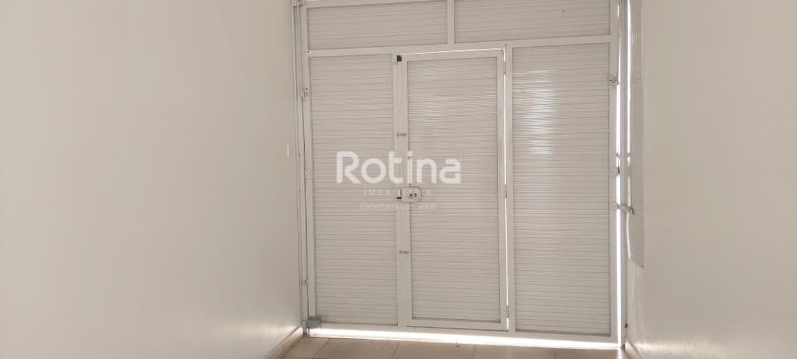 Casa Comercial para alugar, 3 quartos em Uberlândia no bairro Lídice no valor de R$ 6.000,00 - Rotina Imobiliária: 