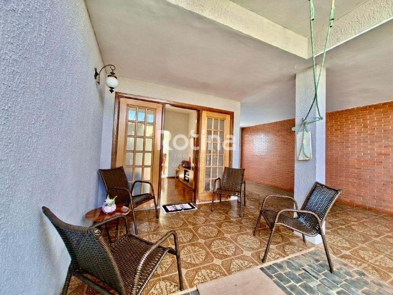 Casa à venda, 6 quartos em Uberlândia no bairro Nossa Senhora Aparecida no valor de R$ 850.000,00 - Rotina Imobiliária: 