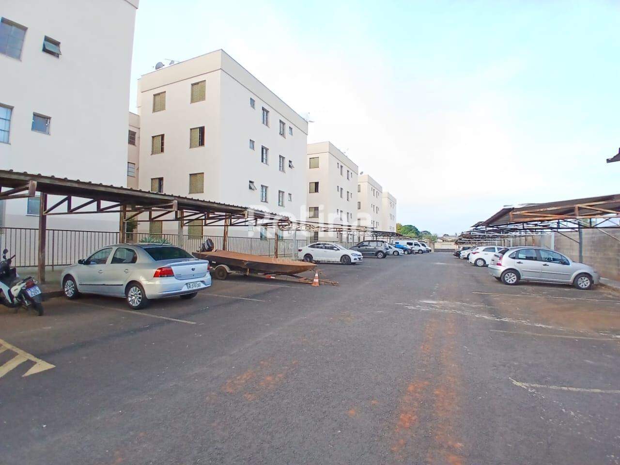 Apartamento para alugar, 2 quartos em Uberlândia no bairro Laranjeiras no valor de R$ 1.000,00 - Rotina Imobiliária: 