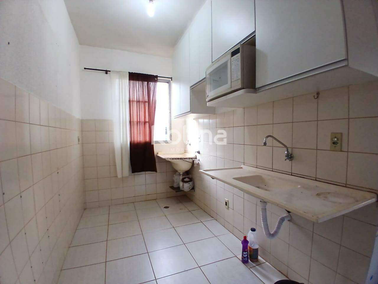 Apartamento para alugar, 2 quartos em Uberlândia no bairro Laranjeiras no valor de R$ 1.000,00 - Rotina Imobiliária: 