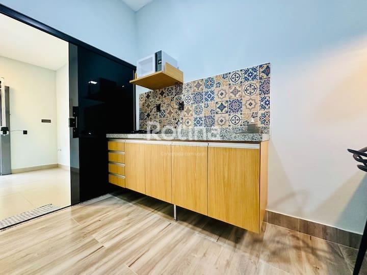 Kitnet para alugar, 1 quarto em Uberlândia no bairro Minas Gerais no valor de R$ 2.300,00 - Rotina Imobiliária: 