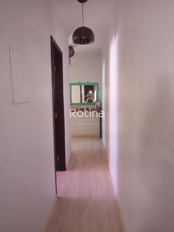 Apartamento à venda, 3 quartos em Uberlândia no bairro Martins no valor de R$ 280.000,00 - Rotina Imobiliária: 
