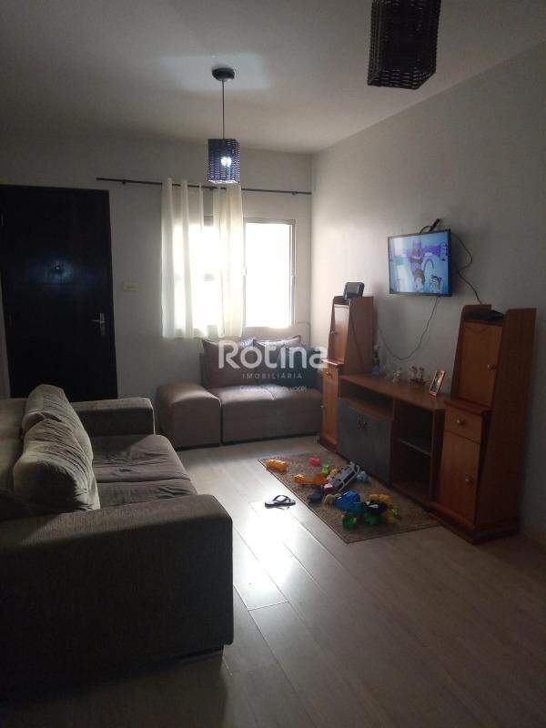 Apartamento à venda, 3 quartos em Uberlândia no bairro Martins no valor de R$ 280.000,00 - Rotina Imobiliária: 