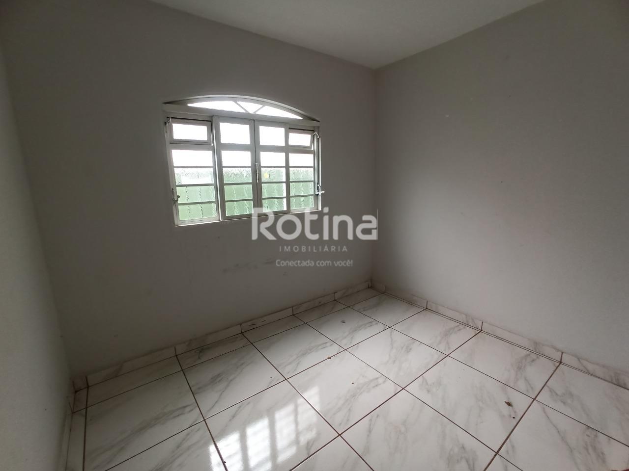 Casa Comercial à venda, em Uberlândia no bairro Luizote de Freitas no valor de R$ 900.000,00 - Rotina Imobiliária: 