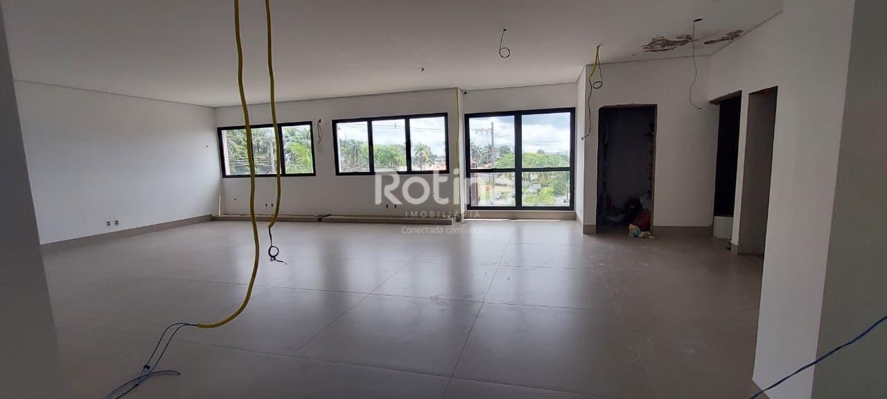 Sala para alugar, em Uberlândia no bairro Morada da Colina no valor de R$ 17.000,00 - Rotina Imobiliária: 