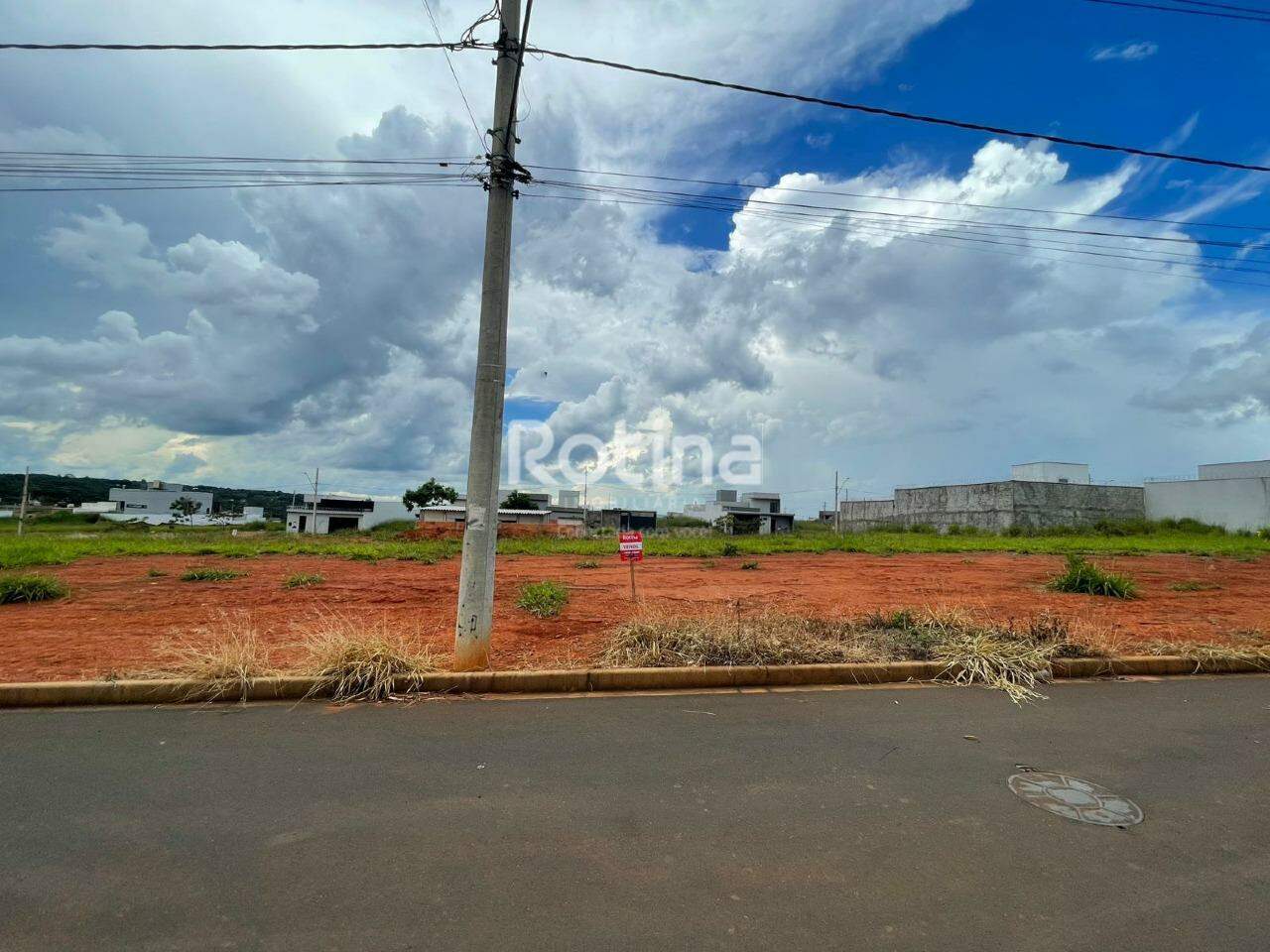 Terreno à venda, em Uberlândia no bairro Loteamento Portal do Vale II no valor de R$ 240.000,00 - Rotina Imobiliária: 