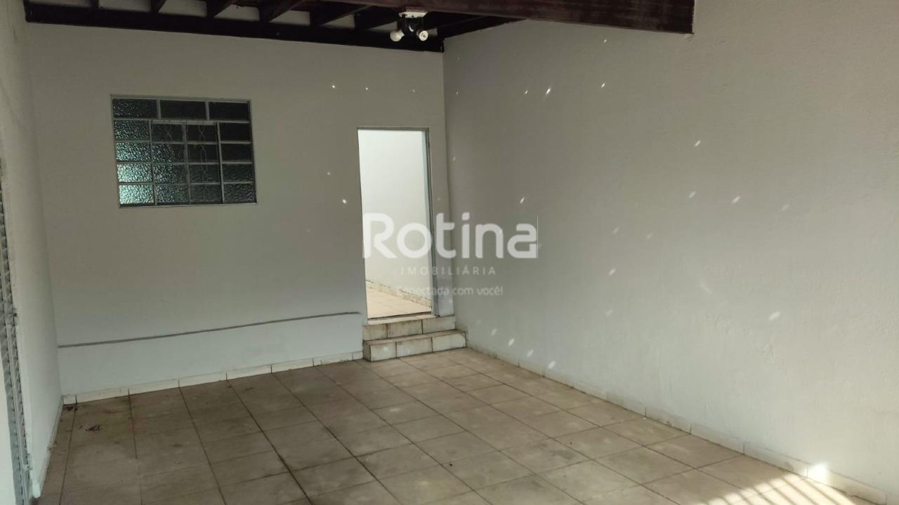 Casa para alugar, 3 quartos em Uberlândia no bairro Planalto no valor de R$ 1.400,00 - Rotina Imobiliária: 