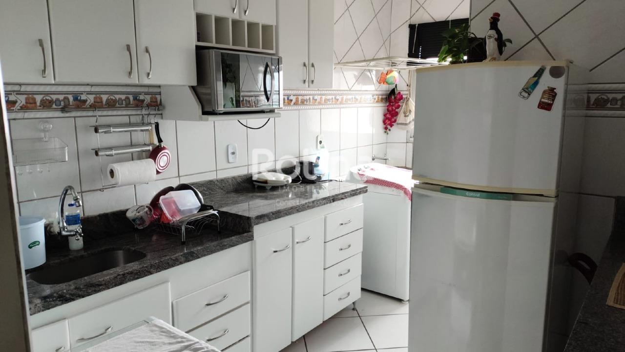 Apartamento para alugar, 2 quartos em Uberlândia no bairro Granada no valor de R$ 1.220,00 - Rotina Imobiliária: 