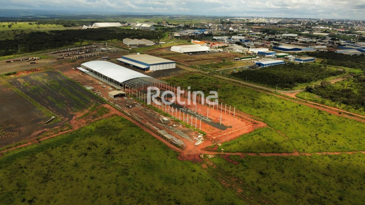 Galpão para alugar, em Uberlândia no bairro Distrito Industrial no valor de R$ 0,00 - Rotina Imobiliária: 