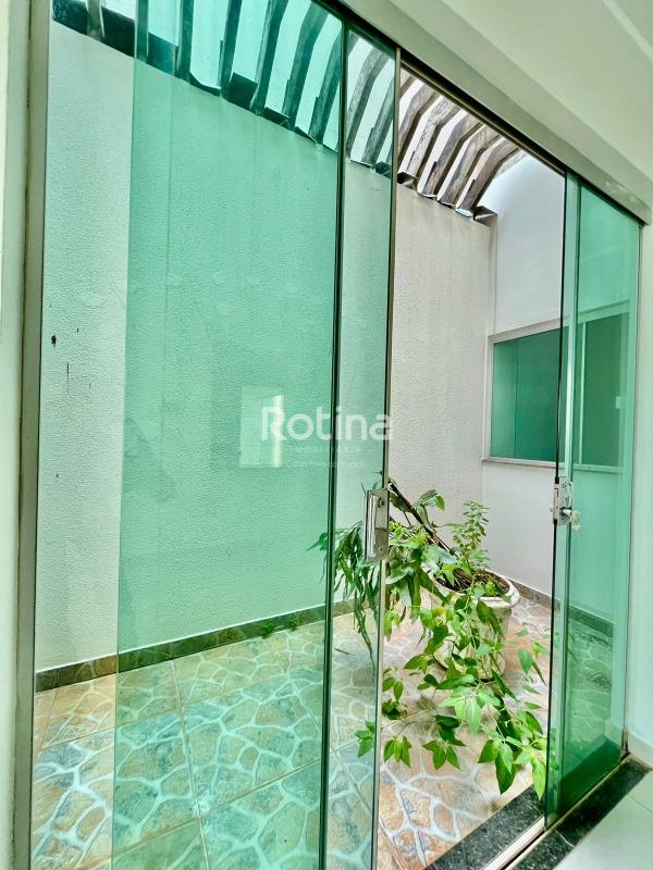 Casa à venda, 3 quartos em Uberlândia no bairro Granada no valor de R$ 650.000,00 - Rotina Imobiliária: 
