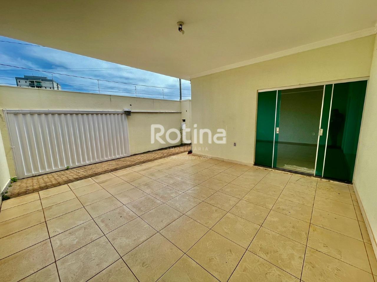 Casa à venda, 3 quartos em Uberlândia no bairro Granada no valor de R$ 650.000,00 - Rotina Imobiliária: 