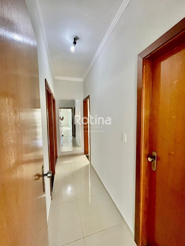 Casa à venda, 3 quartos em Uberlândia no bairro Granada no valor de R$ 650.000,00 - Rotina Imobiliária: 