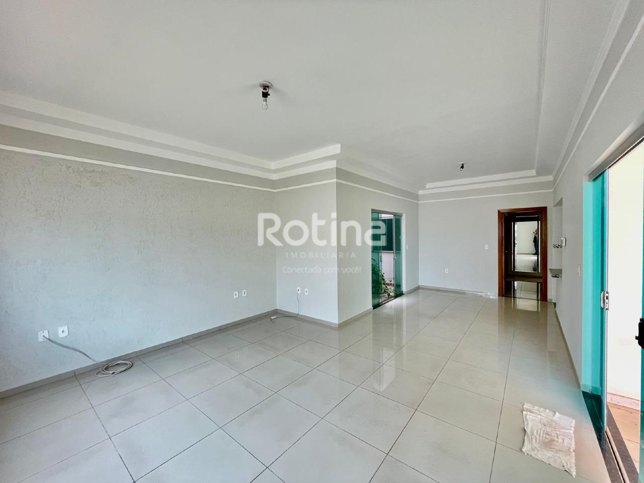 Casa à venda, 3 quartos em Uberlândia no bairro Granada no valor de R$ 650.000,00 - Rotina Imobiliária: 