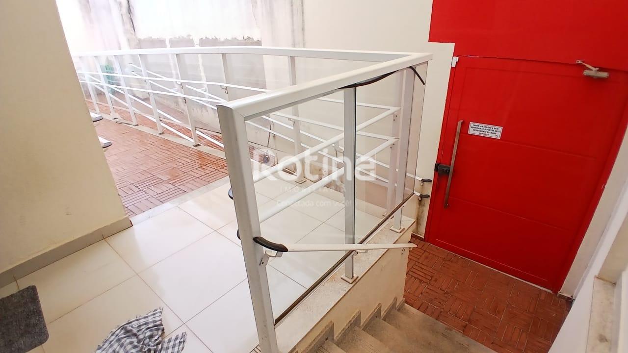 Casa Comercial à venda, em Uberlândia no bairro Vigilato Pereira no valor de R$ 3.600.000,00 - Rotina Imobiliária: 