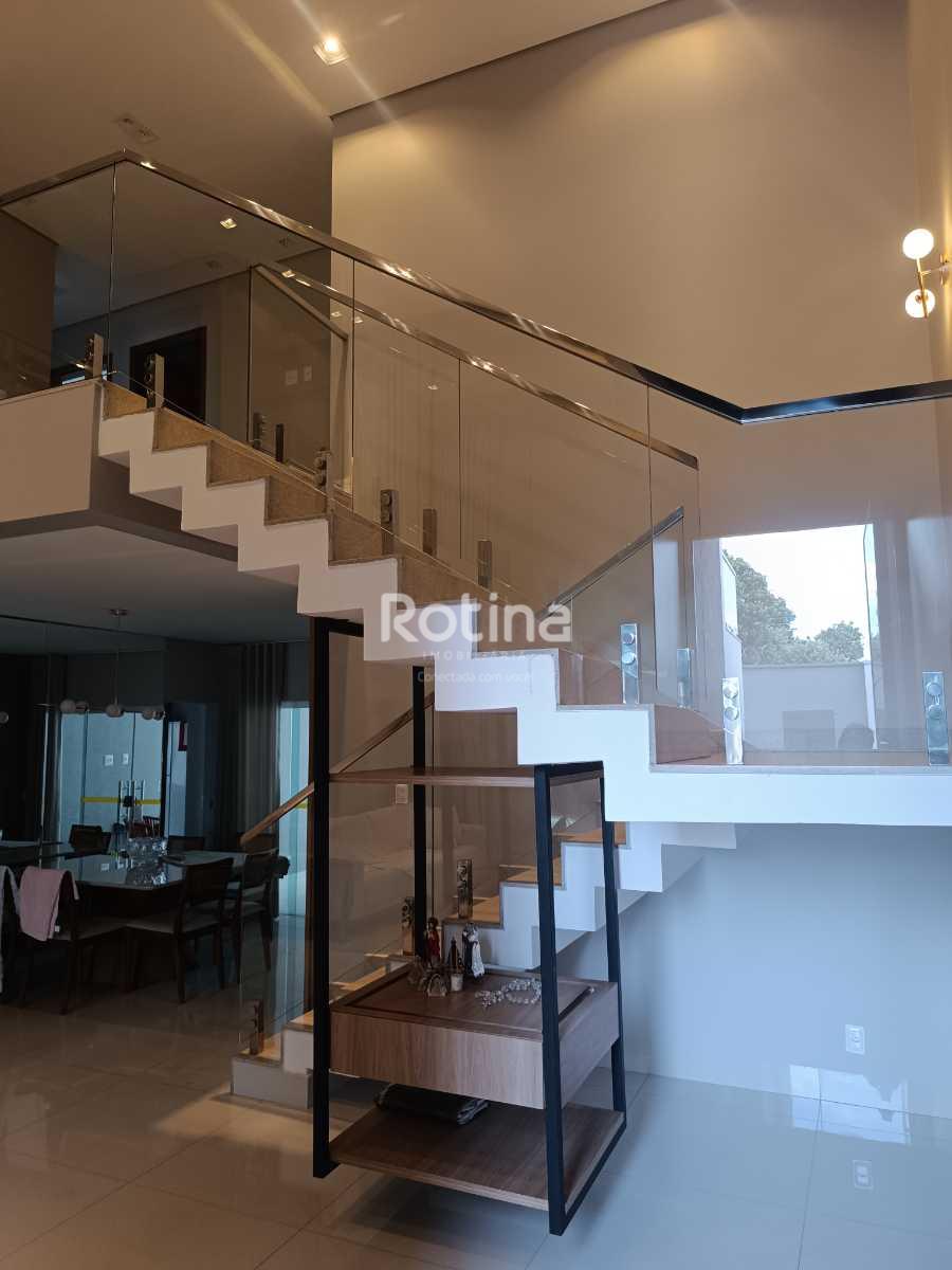 Casa à venda, 5 quartos em Uberlândia no bairro Pampulha no valor de R$ 1.200.000,00 - Rotina Imobiliária: 