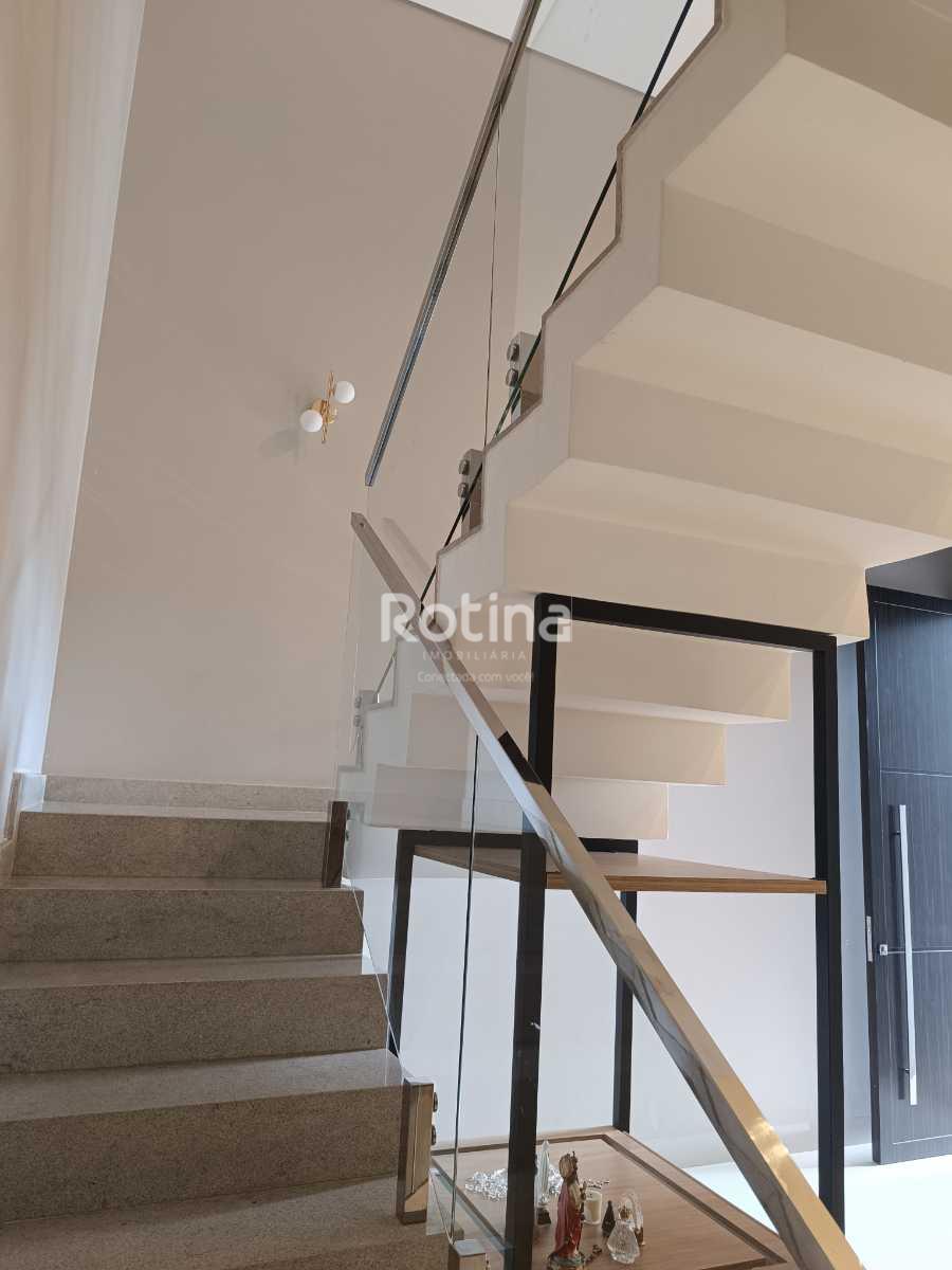 Casa à venda, 5 quartos em Uberlândia no bairro Pampulha no valor de R$ 1.200.000,00 - Rotina Imobiliária: 